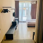 Agora 4*
