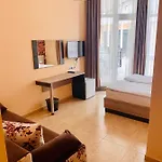 Agora Πανσιόν