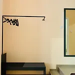 Agora 4*