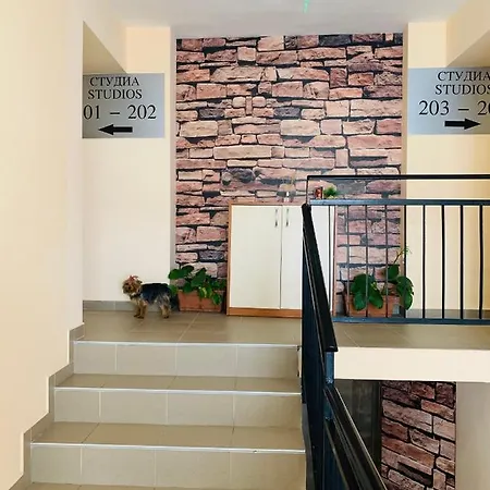 Agora Affittacamere 3*